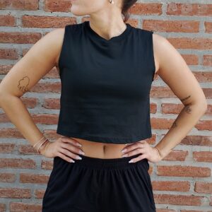 Músculosa Crop Negra