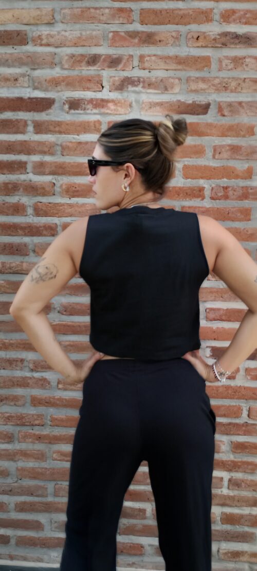 Músculosa Crop Negra - Imagen 2