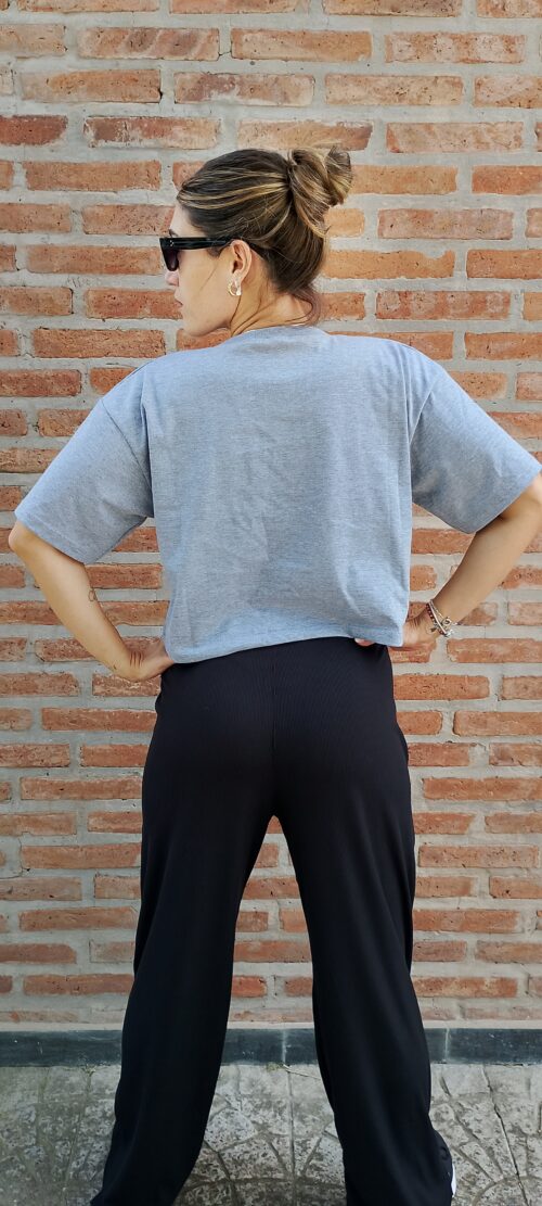 Remera Crop Oversize Gris - Imagen 2